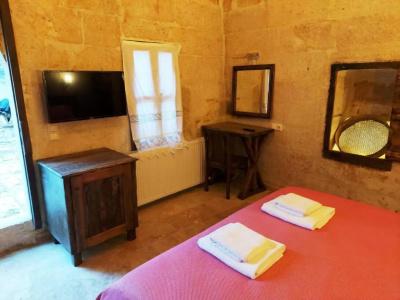 Armesos Cave - 56