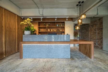 Nuan Boutique - 1