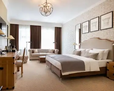 Best Western Plus Market Square Lviv - 94