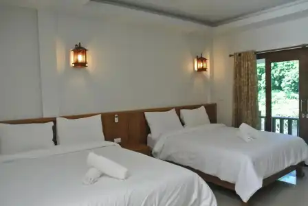 Mac's Bay Resort - 3