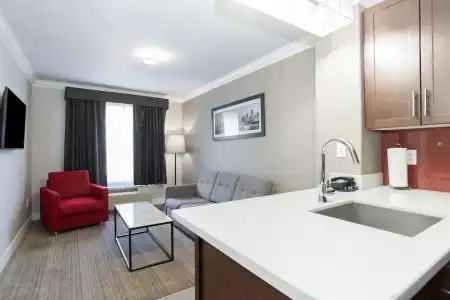 Sandman & Suites Calgary South - 67