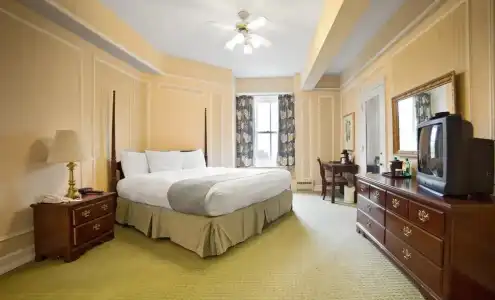 Arlington Resort & Spa - 5