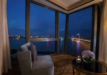 Hilton Wuhan Riverside - 7