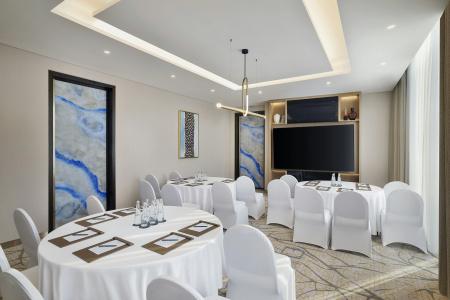 Holiday Inn Dubai Business Bay - 43