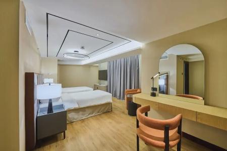Ramada & Suites by Wyndham Dubai JBR - 56