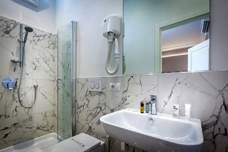 Emma Small Luxury - 36