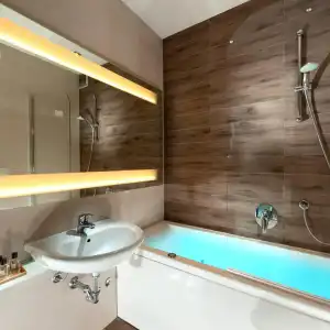 Waldorf Suite - 9