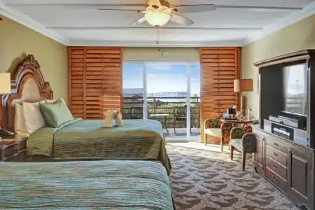 Pacific Terrace - 49