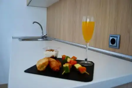 Broncemar Beach Suites - 13
