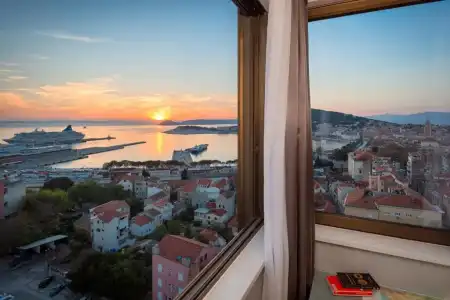Royal Suites-Sky - 83