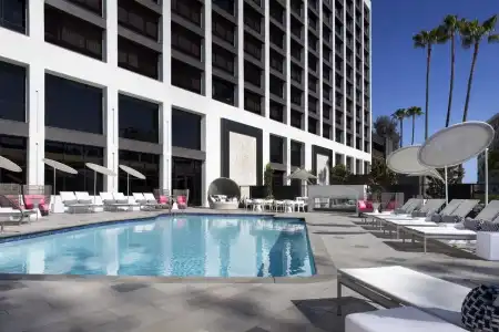 Beverly Hills Marriott - 16