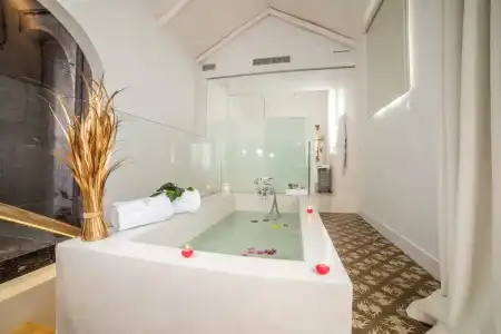 Madinat - 163