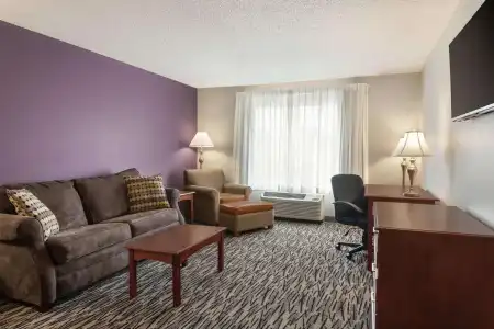 La Quinta Inn Springfield East - 4