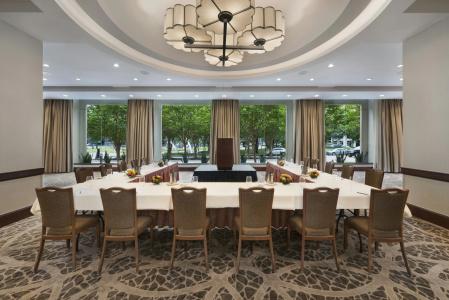 Hilton Houston Post Oak by the Galleria - 14