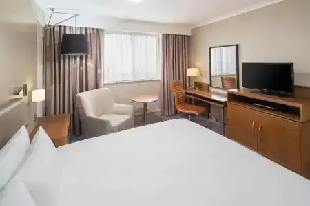 Crowne Plaza Glasgow by IHG - 41