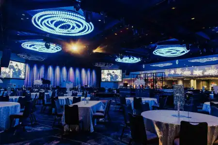 New York Marriott Marquis - 38