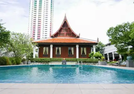 Indra Regent - 15
