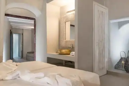 Mythical Blue Luxury Suites - 178