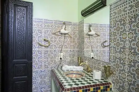 Riad Losra - 31