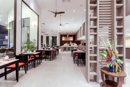 Deevana Plaza Phuket - 18