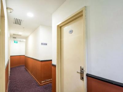 Meriton - 17