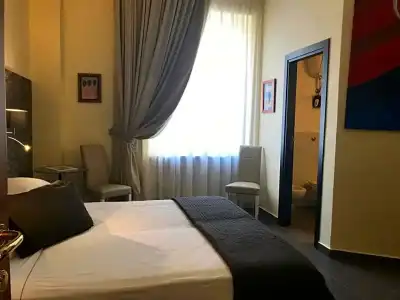Piazza Carità - 92