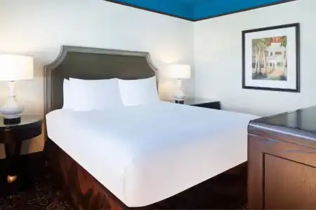 Crowne Plaza Key West-La Concha - 80