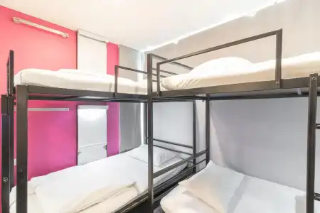 Sukhumvit Beds - 35