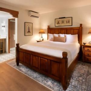 Piñon Court By La Fonda - 65