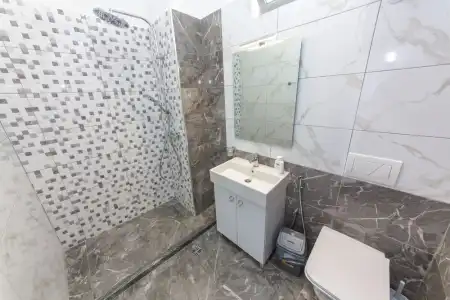 Vila Kapllani - 8