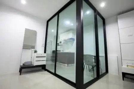 Number 4 Apartment - 26