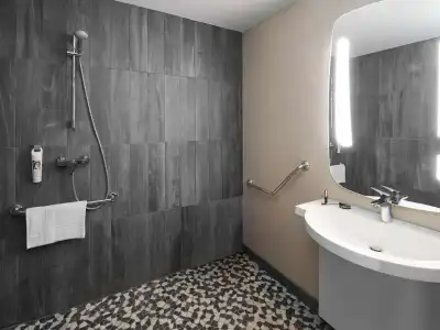 ibis Strasbourg Centre Gare - 9