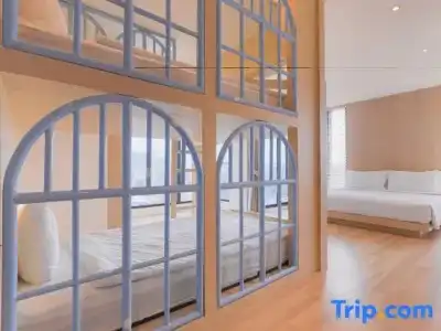 Balcony Seaside Sriracha & Serviced Apartments (SHA Extra Plus) - 211