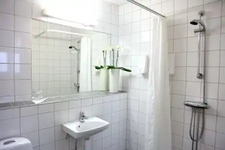 Hotell Aston - 52