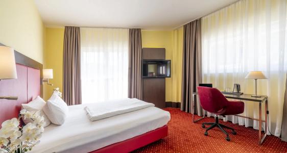 Plaza Premium Salzburg - 88