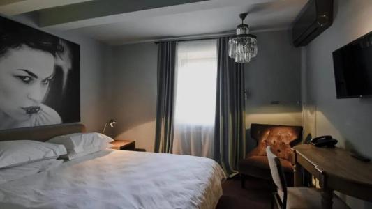 Vozdvyzhensky Boutique-Hotel - 83