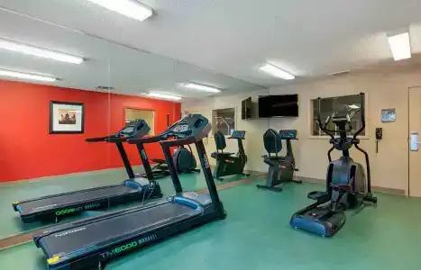 Suburban Extended Stay Daytona Beach - 18