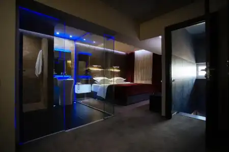 LH & SPA - 31