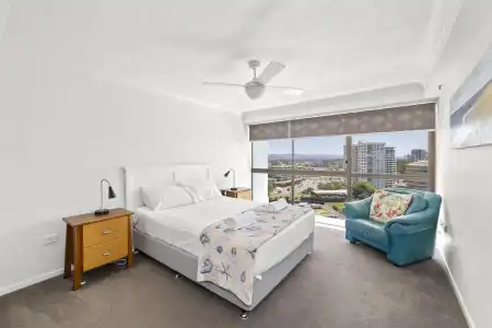 Gemini Court Holiday Apartments - 530