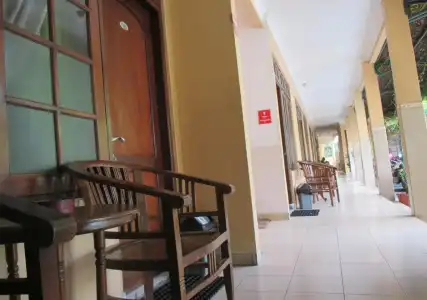 Gloria Amanda - 15