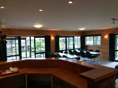 Cedarwood Lakeside Motel & Conference Venue - 25