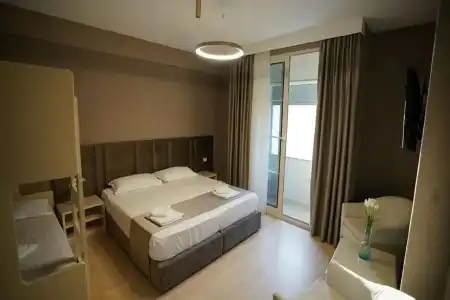 Majestic Apartment - 11