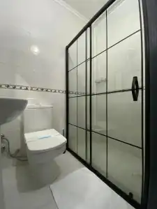 Özdemir Otel - 11