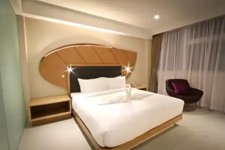 SureStay Plus by Best Western Sukhumvit 2 - 10