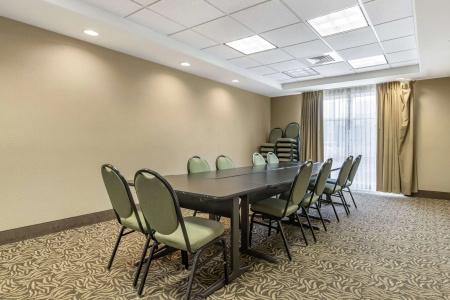Comfort Suites Medical Center near Six Flags - 20