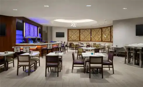 DoubleTree Suites by Hilton Phoenix - 28