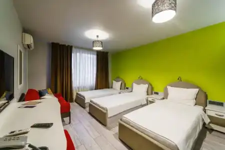 BLVD7 - 37