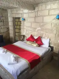 Stone Age Mansion - 37