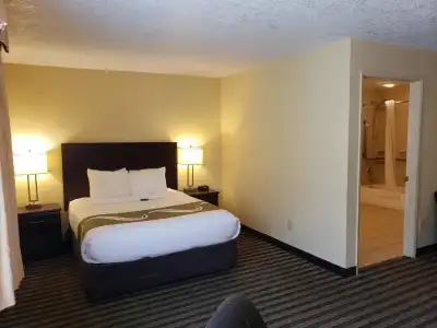 Quality Inn & Suites Vancouver - Hazel Dell - 52