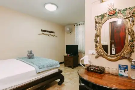 SK Boutique Maha Nakhon - 52